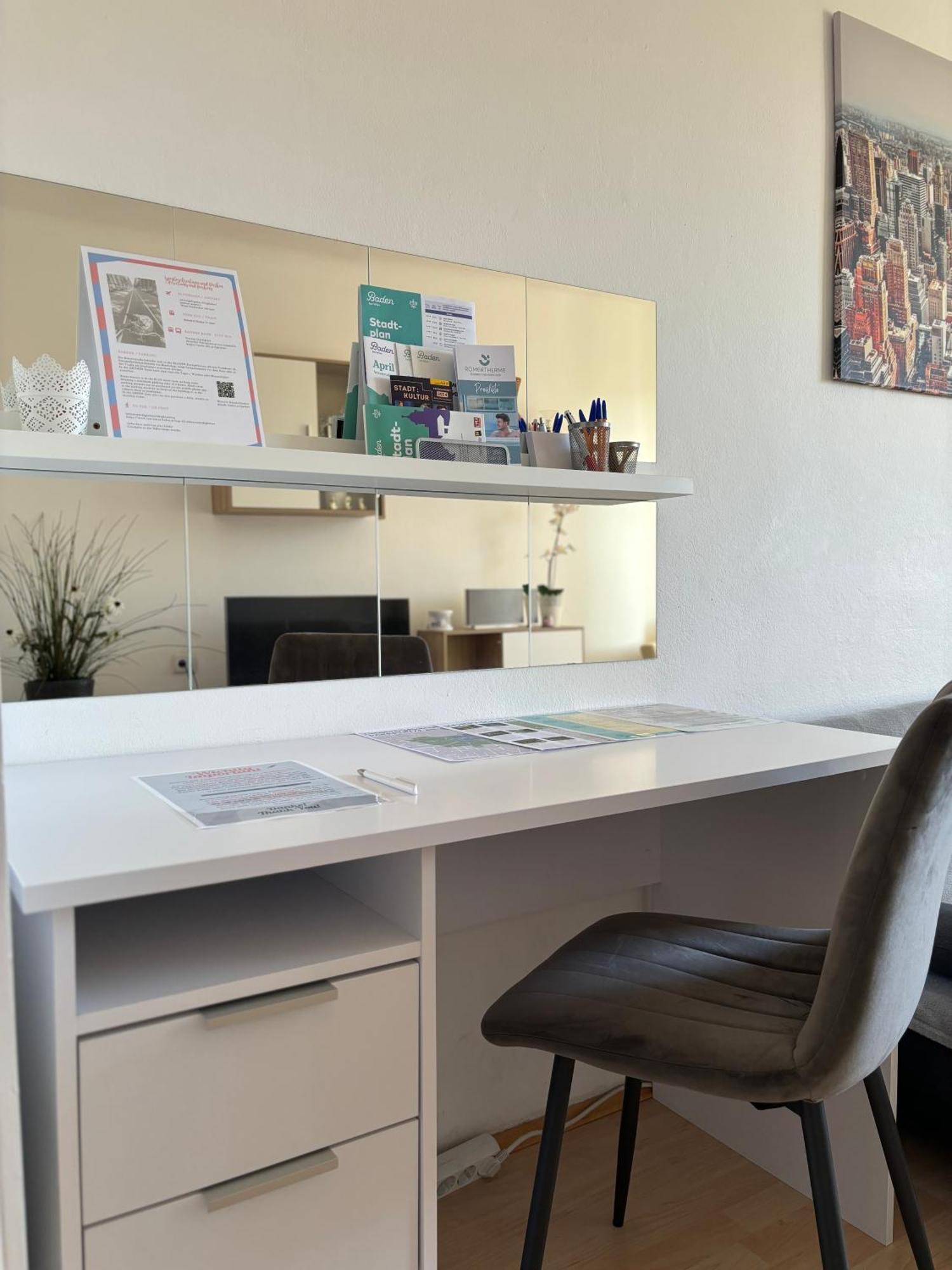 Zum Breyer Bnb City Apartment Baden Luaran gambar